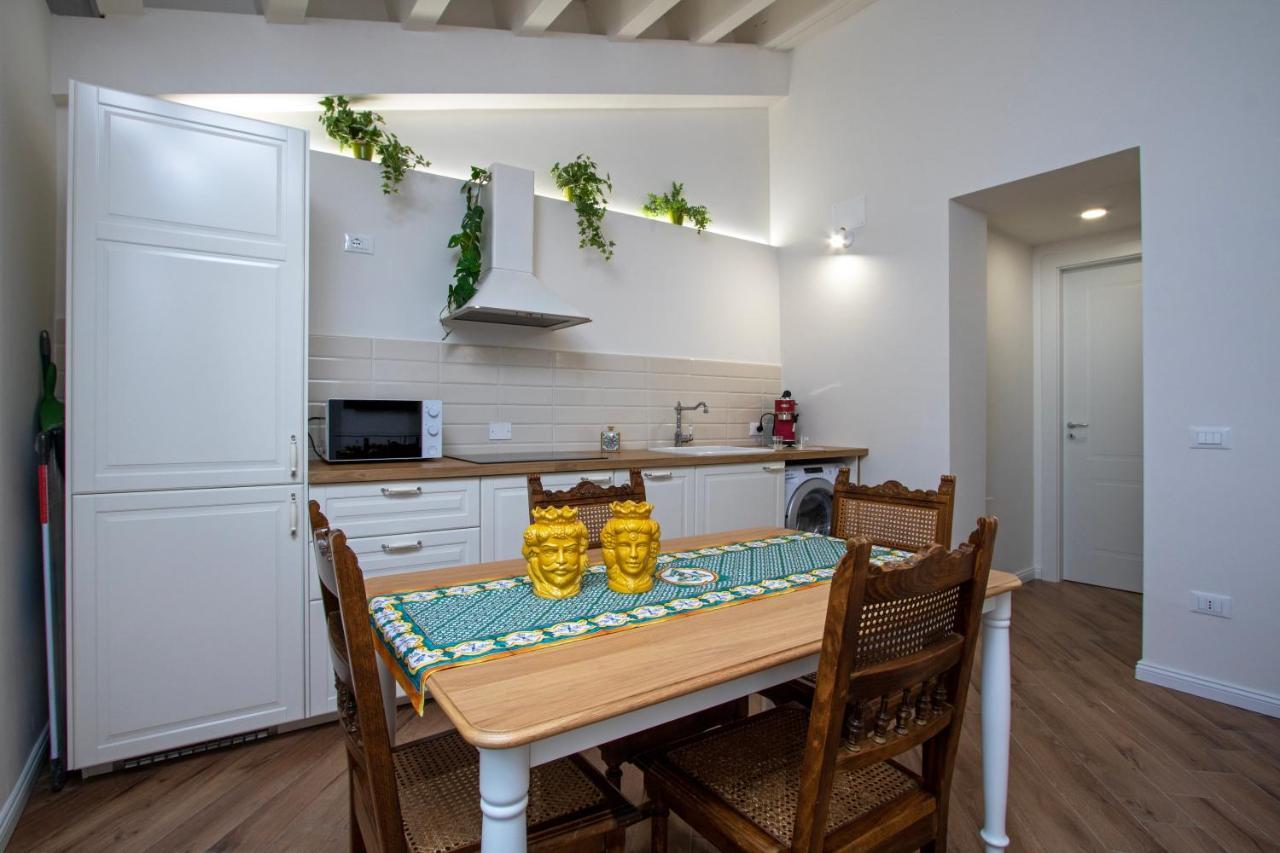 Cortile Del Greco Apartments Palermo Luaran gambar